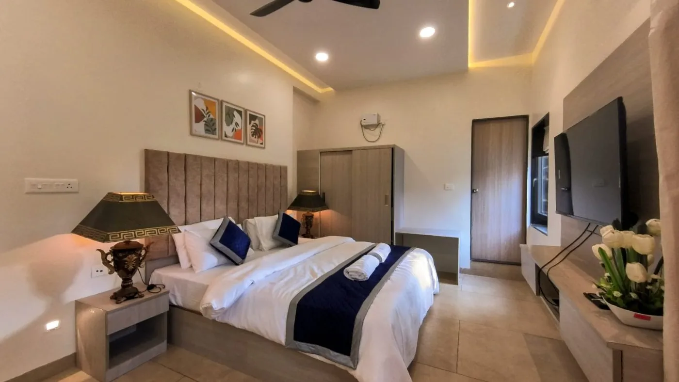 Guest bedroom